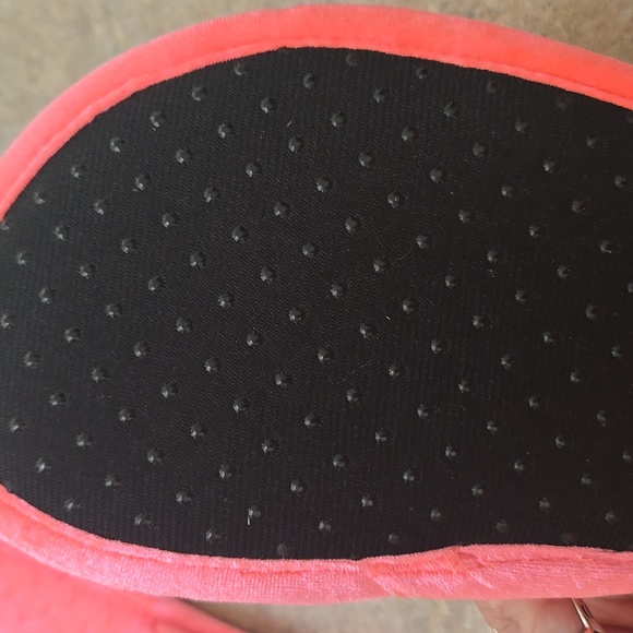 PINK Victoria's Secret Pink Logo Velvety Plush Slide Slippers - Picture 4 of 5
